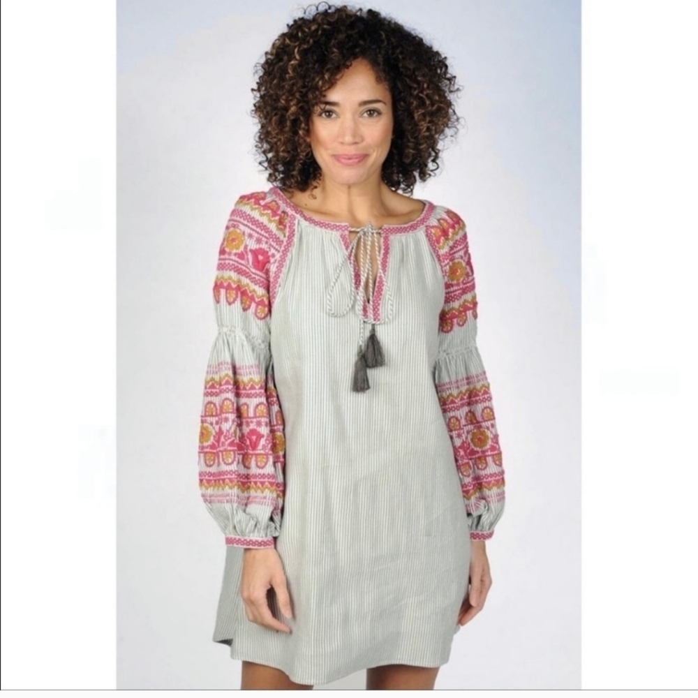 Ivy Jane Embroidered Adele Small Tassels Ballon Sleeves Sz. M Tunic‎ Dress